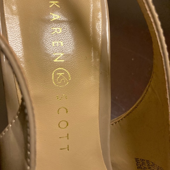 KAREN SCOTT BEIGE PATENT SLINGBACKS-7.5 EUC - Picture 4 of 6
